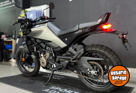 Motos - Husqvarna Svartpilen 401 G3 2024 Nafta 1155Km - En Venta