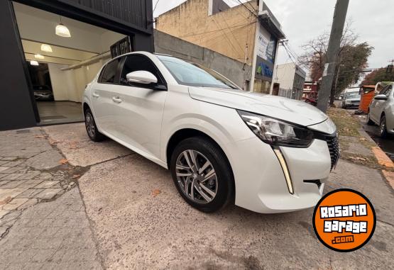 Autos - Peugeot 208 2022 Nafta 30000Km - En Venta