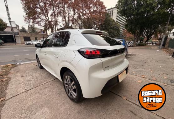 Autos - Peugeot 208 2022 Nafta 30000Km - En Venta