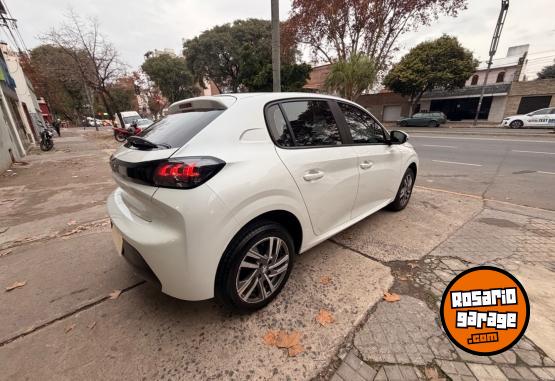 Autos - Peugeot 208 2022 Nafta 30000Km - En Venta