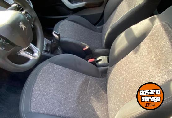 Autos - Peugeot 208 2014 GNC 159000Km - En Venta