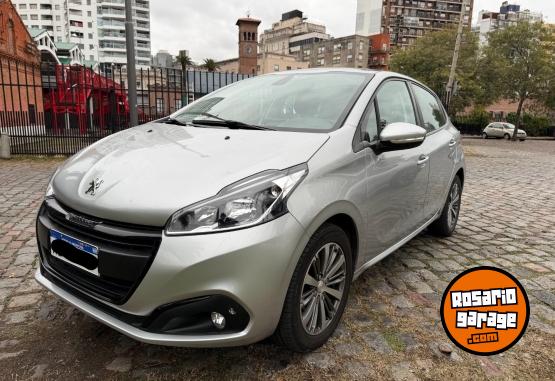 Autos - Peugeot 208 2019 Nafta 33500Km - En Venta