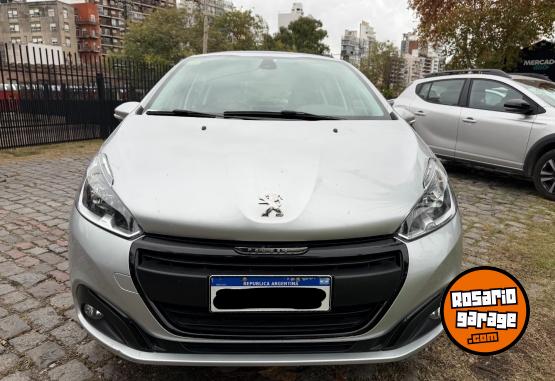 Autos - Peugeot 208 2019 Nafta 33500Km - En Venta