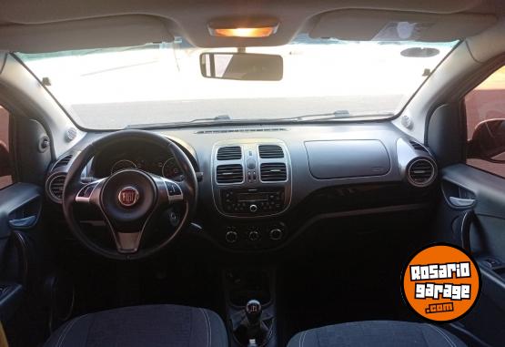 Autos - Fiat Palio attractive 1.4 2018 GNC 115000Km - En Venta