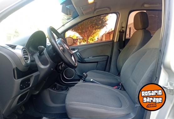Autos - Fiat Palio attractive 1.4 2018 GNC 115000Km - En Venta