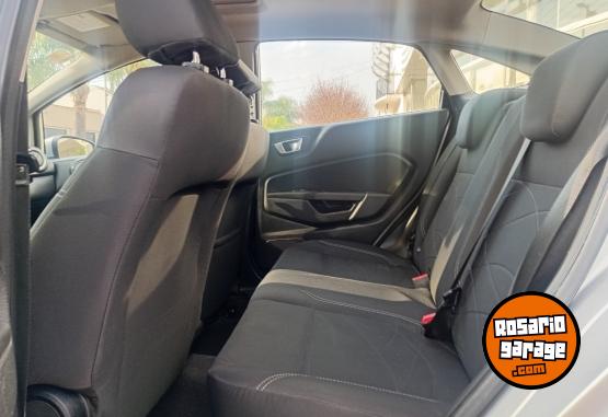 Autos - Ford Fiesta kinetic se plus 2013 Nafta 130000Km - En Venta