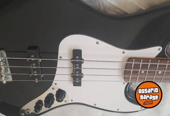 Instrumentos Musicales - Jazz Bass Squier Sonus mics - En Venta