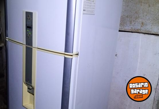 Hogar - Heladera Whirlpool WRX51D1 No Frost con Dispensador de Agua - En Venta