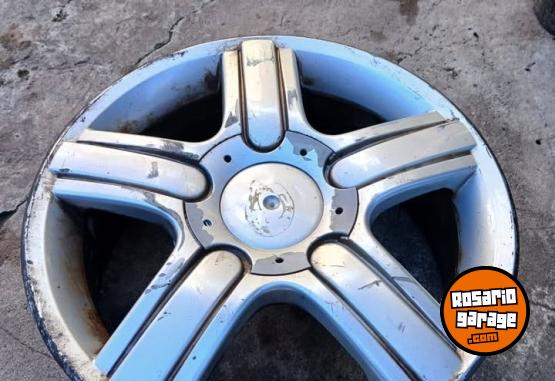 Accesorios para Autos - Llanta Volkswagen Fox Suran R15 Original - En Venta
