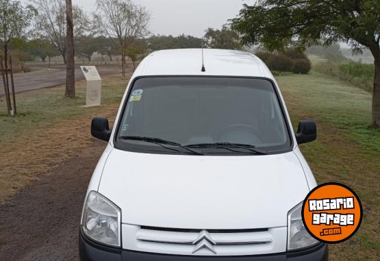 Utilitarios - Citroen Berlíngo 2021 GNC 92000Km - En Venta