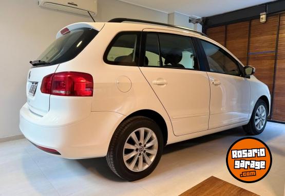 Autos - Volkswagen Suran 2011 Nafta 130000Km - En Venta