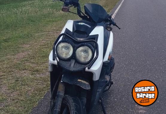 Motos - Guerrero Scooter 2016 Nafta 30000Km - En Venta