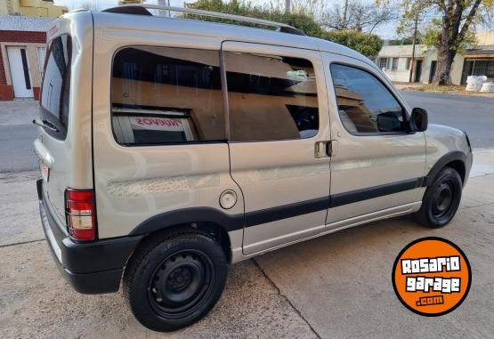 Utilitarios - Peugeot Partner Patagonica vtc 2012 GNC 130000Km - En Venta