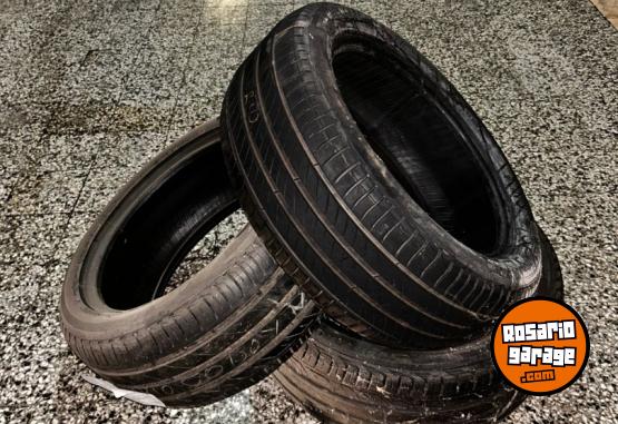 Accesorios para Autos - Michelin / Bridgestone 215/50 R17 - En Venta