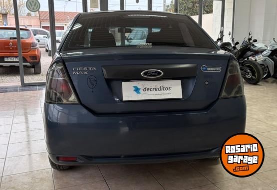 Autos - Ford FIESTA MAX 2010 Nafta 119747Km - En Venta