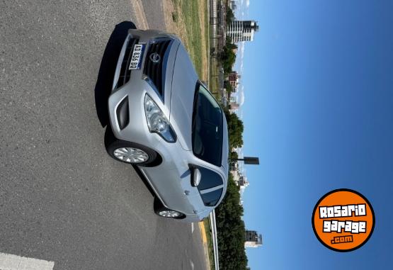 Autos - Nissan NISSAN VERSA 2019 GNC 79000Km - En Venta
