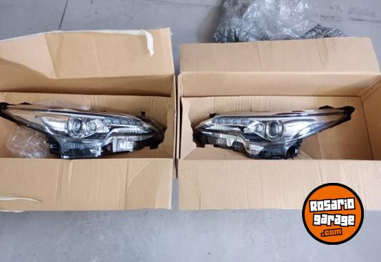 Accesorios para Autos - Par Ópticas Hilux SW4 Izquierda 2016 a 2021 Original - En Venta