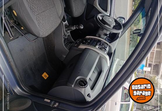 Utilitarios - Renault OROCH 2019 Nafta - En Venta