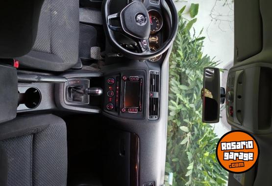 Autos - Volkswagen Vento 2015 Nafta 181000Km - En Venta