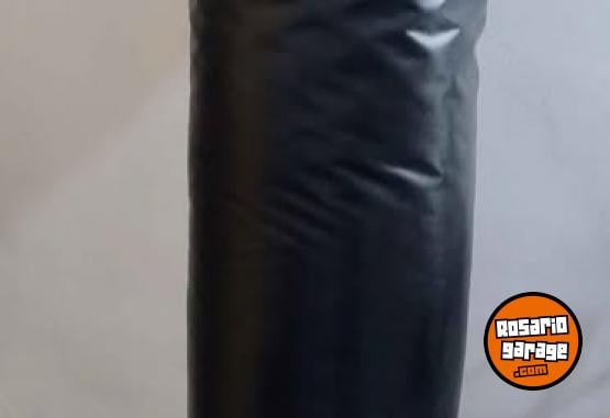 Deportes - Bolsa de boxeo 150 con costuras reforzadas + guantes y vendas - En Venta