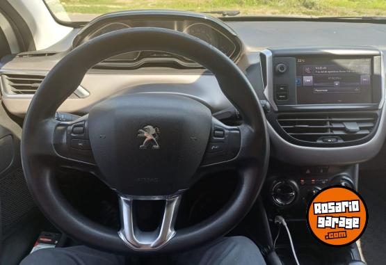 Autos - Peugeot 208 Aluure Touch 1,5 2016 Nafta 153000Km - En Venta