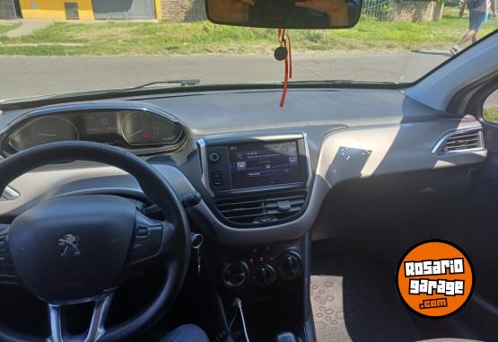 Autos - Peugeot 208 Aluure Touch 1,5 2016 Nafta 153000Km - En Venta