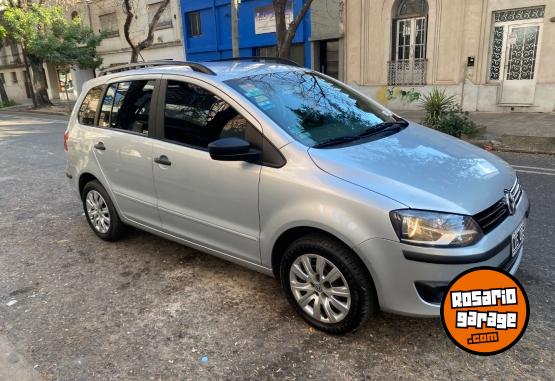 Autos - Volkswagen SURAN 2012 Nafta 74000Km - En Venta