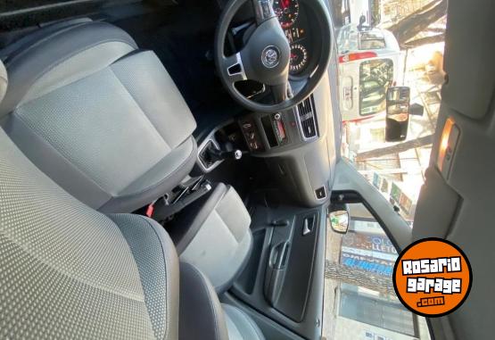 Autos - Volkswagen SURAN 2012 Nafta 74000Km - En Venta