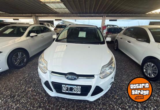 Autos - Ford FOCUS 5P 2.0 L TITANIUM 2013 Nafta 139822Km - En Venta