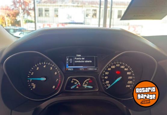 Autos - Ford FOCUS 5P 2.0 L TITANIUM 2013 Nafta 139822Km - En Venta