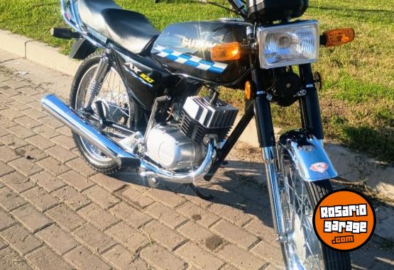 Motos - Suzuki Ax 100 2025 Nafta 4500Km - En Venta