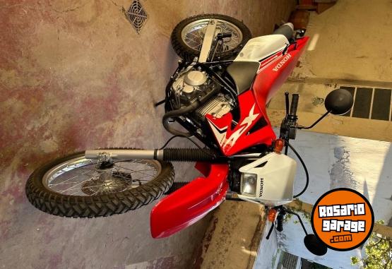Motos - Honda Tornado 2018 Nafta 6500Km - En Venta