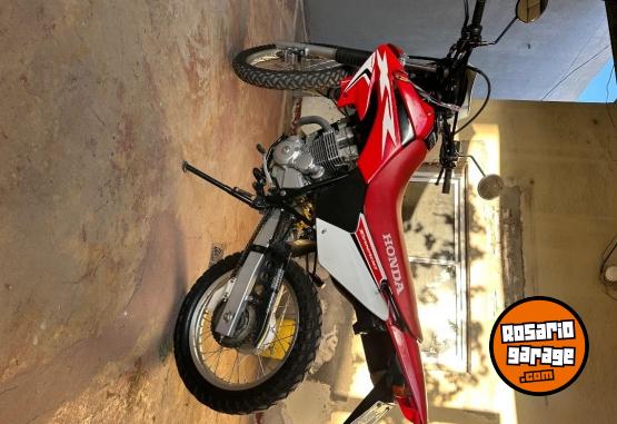 Motos - Honda Tornado 2018 Nafta 6500Km - En Venta