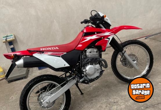 Motos - Honda Tornado 2018 Nafta 6500Km - En Venta