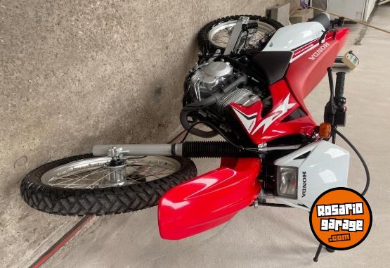 Motos - Honda Tornado 2018 Nafta 6500Km - En Venta