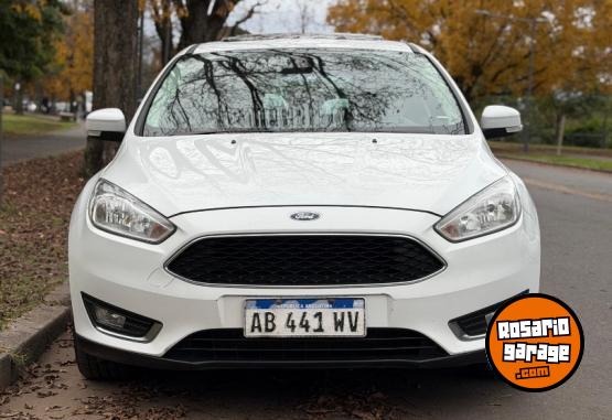 Autos - Ford Focus 2017 Nafta 185000Km - En Venta