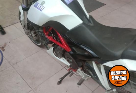 Motos - Benelli TNT 250 2016 Nafta 20341Km - En Venta