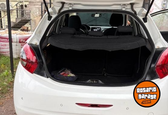 Autos - Peugeot 208 , allure 2017 Nafta 103Km - En Venta