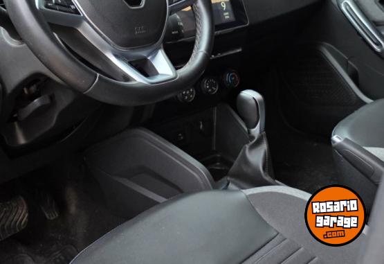 Autos - Renault Duster intens 2023 GNC 84000Km - En Venta