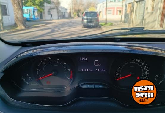 Autos - Peugeot Allure Nav 2016 Nafta 117000Km - En Venta