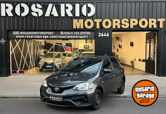 Autos - Toyota Etios 2020 Nafta 80000Km - En Venta