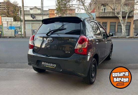 Autos - Toyota Etios 2020 Nafta 80000Km - En Venta