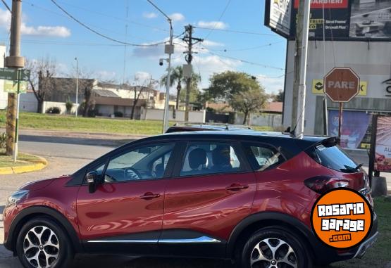 Autos - Renault Captur intense 2017 Nafta 150000Km - En Venta