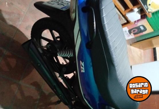 Motos - Zanella ZB 110 2022 Nafta 9200Km - En Venta