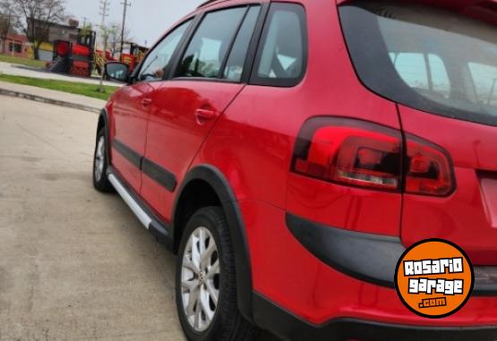 Utilitarios - Volkswagen Suran cross 2013 Nafta 102000Km - En Venta