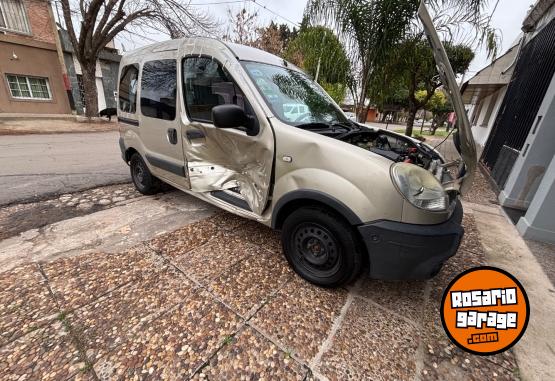 Utilitarios - Renault Kangoo 2011 Nafta 300000Km - En Venta