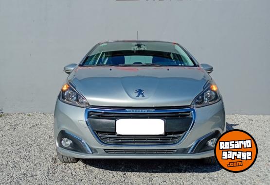 Autos - Peugeot 208 ALLURE NAV 1.5 2017 Nafta 111000Km - En Venta