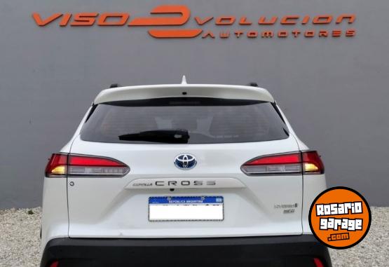 Autos - Toyota COROLLA CROSS SEG HEV 1.8 2022 Electrico / Hibrido 43000Km - En Venta