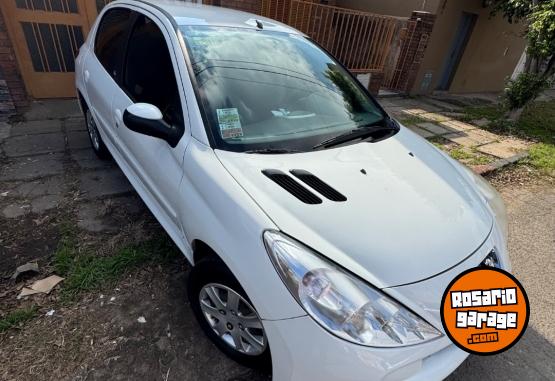 Autos - Peugeot 2013/ 207 compact 1.4 2013 Nafta 120000Km - En Venta