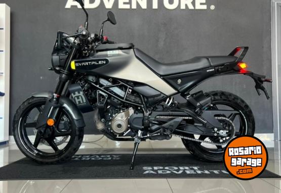 Motos - Husqvarna Svartpilen 250 2025 Nafta 2513Km - En Venta